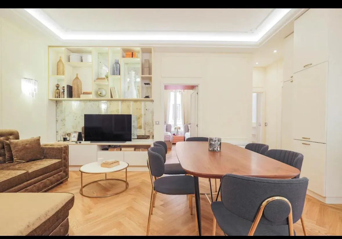דירות בוסוליי Royal - Luxury & Elegance In Monaco